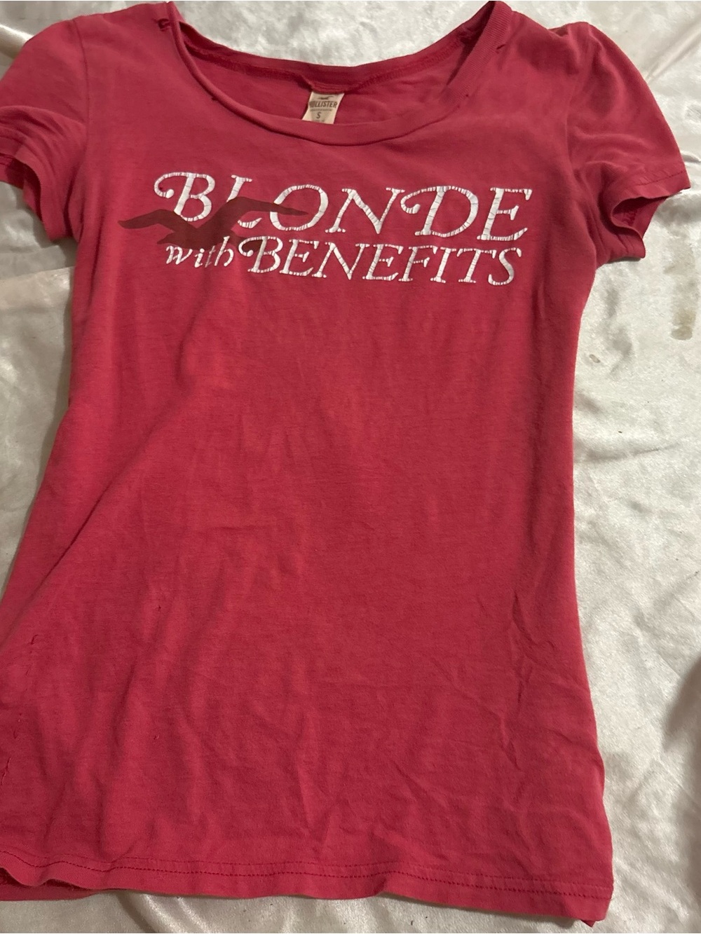 Hollister Pink "Blonde with Benefits" Short Sleeve Tee
